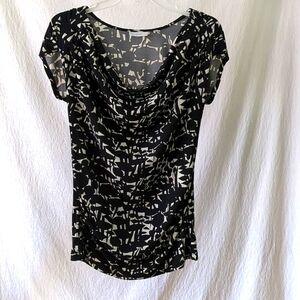 New York and Company Black and White Blouse Size S